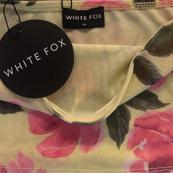 NEW WITH TAGS 
WHITE FOX BOUTIQUE BANDEAU TOP - Picture 3 of 3